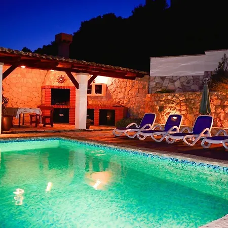 Becir - Pool Villa *